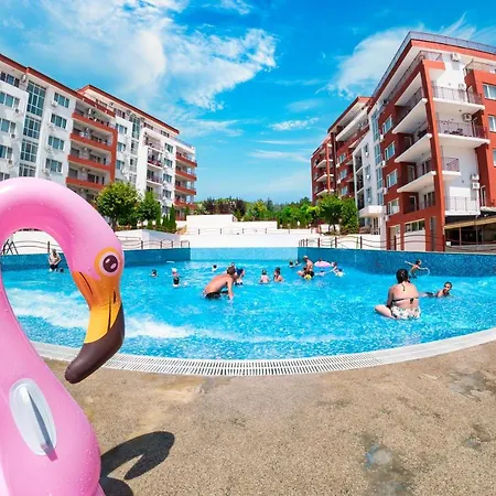 格兰德度假公寓 公寓 *